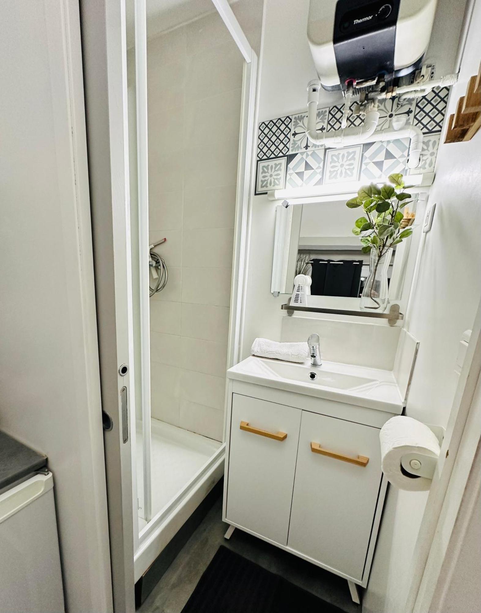 Studio Proche Commodite Et Gare . Centre Ville Caen Zewnętrze zdjęcie